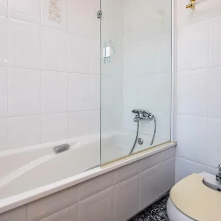 Homeholidaysrentals Evasion *